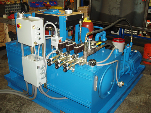 液壓系統(tǒng)維修(圖1)