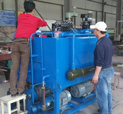 液壓系統(tǒng)維修(圖7) 液壓系統(tǒng)維修(圖7)